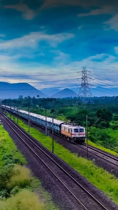 5 Oldest Trains In India