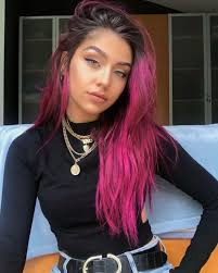Posing for a series of selfies she gave fans a before and. Kim Kardashian Demi Lovato And The Dolan Twins Are Just Some Of The Big Names Who Have Chosen To Unfollow Hair Styles Hair Color Pink Hot Pink Hair
