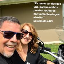 Pastores Jimmy y Aída...