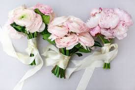 And this flower is one of the most popular for brides choosing their wedding. Real Touch Artificial White Peonies Roses Ivory Ranunculus Light Green Berries Bridal Bridesmaids Bouquets Prom Bouquet Wedding Flowers Bouquets Weddings Valresa Com