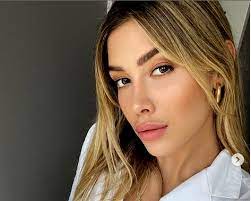 The mexican model has over 1.3 million instagram followers, contracts with. Heart Attack Sensual Dance Of Luis Miguel S Daughter Newsy Today