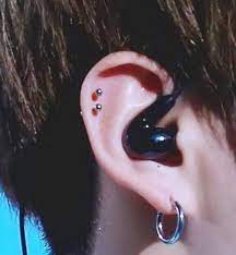 jungkook s piercings kookspiercings twitter earings piercings jungkook earrings jungkook piercing
