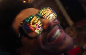 5 / 5 188 мнений. The Weeknd Estrena El Extrano Videoclip De Blinding Lights