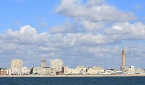 Le Havre Vue Depuis La Mer Sur L Architecture Du Bord De Mer Et L Eglise Saint Joseph Normandie Tourisme Le Havre Etretat Normandie