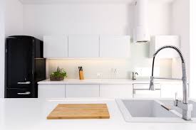 white quartz countertop