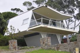 House up, set the top (g) in place, and attach it with four scr ews. Mccraith House Wikipedia