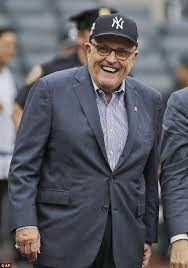 The former new york city mayor was at the stadium to celebrate his 74th birthday on memorial day. Thousands Of New York Yankees Fans Boo Rudy Giuliani Express Digest