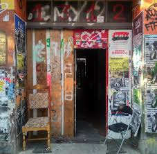 Nachbarn der „rigaer 94 geben grünen mitschuld an hausbesetzung. Krawallhaus Rigaer Strasse Berlin Will Linker Gewalt Mit Dialog Beikommen Welt