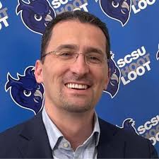 Today was my first day as an Adjunct Professor at Southern Connecticut  State University Back in the 1970s, my mom came here from Massapequa, NY,  the first in her family to go