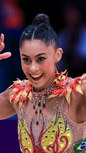 🥰🎼 Com a realização do Campeonato Mundial de GR no Rio de Janeiro, nada  mais justo do que Bárbara Domingos manter a série de maças ao som de  "Garota de Ipanema"., 😍 Neste sábado, a brasileira mostrou, ...