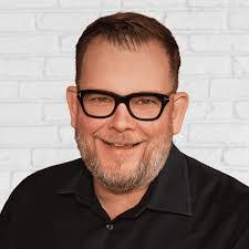 Christie Forbes's Instagram, Twitter & Facebook