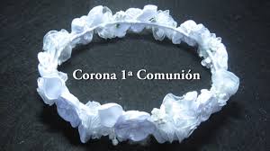 Mira todos los adornos fantásticos que puedes realizar con materiales simples, para una fiesta de primera comunión. Diy Corona De Primera Comunion Diy First Communion Crown Youtube