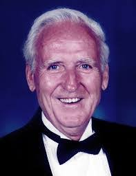 Leo Kane's Instagram, Twitter & Facebook