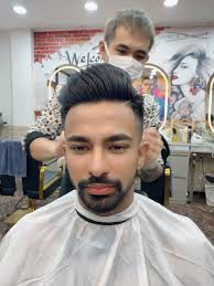 Hairstylist in Tokyo or Kyoto for creative cuts?