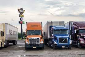 Mounted upon the roof of the lorry an apparatus unfolded. 10 Things You Didn T Know About Semitrucks