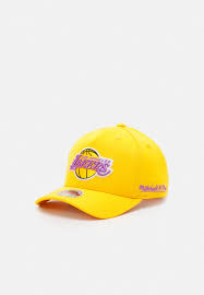 After a tumultuous 2020/21 season, the purple and gold are trying to get the right pieces to compete for. Mitchell Ness Nba Los Angeles Lakers Dropback Solid Redlinesnapback Cap Yellow Gelb Zalando De