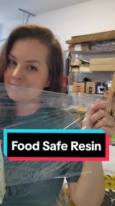 Replying to @randomblondemom let's talk about food safe resin!! as always,  it's important to do your own research when working with different types of  resin