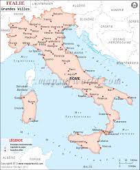 Une ville frontière dans laquelle certains soutiennent les migrants. Carte Italie Ville Italie Villes Carte