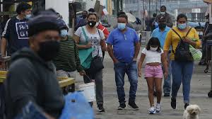 En la región de los lagos donde todas pasan a preparación excepto tres que retroceden a transición) también pasarán a. Cuarentena En Chile Hoy Que Comunas Entran Cuales Salen Y Cuales Retroceden Este Lunes 8 De Marzo As Chile