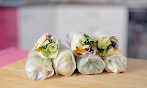 Sommerrollen Sind Ein Super Meal Prep Das Ganze Jahr Die Wraps Aus Reispapier Werden Mit Knackigem Gemuse Birne Und Salat Sommerrollen Rezepte Vegetarisch