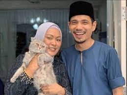 Difahamkan, mark mulai serius untuk belajar selepas menyambut. Mark Adam Mandi Kalau Rasa Lapar