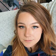 Danielle Bosch's Instagram, Twitter & Facebook