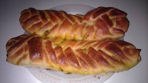 Pâte à pizza, sauce au choix, viande, jambon, mozzarella, salade, tomate, oignon, (farcie). How To Make Filled Braided Bread Baguette Farcie Ø·Ø±ÙŠÙ‚Ø© Ø¹Ù…Ù„ Ø¶ÙÙŠØ±Ø© Ø§Ù„Ø®Ø¨Ø² Ø§Ù„Ù…Ø­Ø´ÙŠÙ‡ Hot Dog Buns Food Hot Dogs
