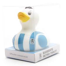 Zwei mal getragen, zwei mal gewaschen, fast neuwertig also. Badeente Tsv 1860 Munchen Retro Trikot Von Bundesliga Fur 6 99 Von Duckshop Duckshop