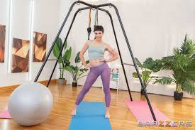 Face Sitting and Pussy Eating Workout porn 🌶️ picture gallery - PornHat