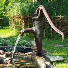 Old Rustic Water Pump Garten Garten Terrasse Gartenteich