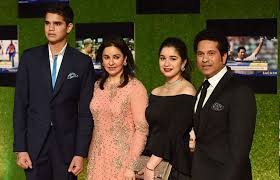 Introduced to cricket at age 11, sachin tendulkar was just 16 when he became india's youngest test cricketer. Man Arrested For Harassing Sachin Tendulkar S Daughter Over Phone Sachin Tendulkar Daughter Sara Tendulkar