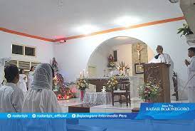 Pt.sunan drajat lamongan, kabupaten lamongan. Gelar Misa Dua Kali
