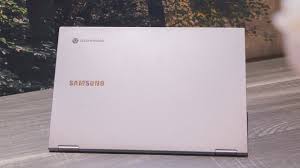 The samsung chromebook pro has up to 9 hours of battery life. Samsung Embraces Google With Galaxy Chromebook Gadgetmatch