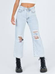 Billed Ripped Jean Light Wash Denim In 2020 Light Wash Denim Ripped Jean Wide Leg Jeans Winter