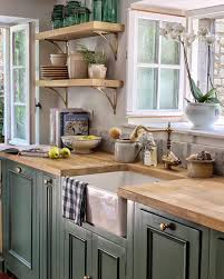 cuisine vert sauge et bois in 2020 green kitchen designs green country kitchen country kitchen designs