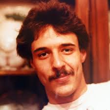 This was taken at Essex Junction This was the first nightclub where I began  the dj career at 17 years old, West San Jose, Located at the El Paseo  Shopping Center. It