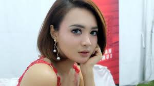 Bokeh film baru mandarin indoxx1 hut banget. Sensasi Wika Salim Dari Video Nyeleneh Hingga Umbar Aib Pribadi Showbiz Liputan6 Com