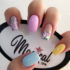 Ver más ideas sobre manicura de uñas, manicura, manicura para uñas cortas. Magical Spa On Instagram Forrado De Una Natural Con Maquillaje Semipermanente Magicalnailspa Manicura De Unas Unas De Gel Con Purpurina Unas De Maquillaje