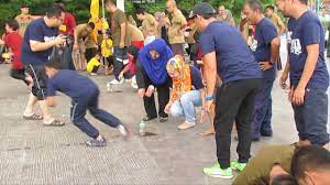 Keluarga macam apa sih iniiiii. Aktiviti Sukaneka Hari Keluarga 2017 Youtube