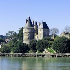 Chateau De Pornic En 2020 Pornic Chateau Chateau De La Loire