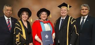 Paul rennie obe, deputy british high commissioner to malaysia associates malaysia's long history with the united kingdom as one of the driving forces for the we also talk to british companies here about the type of skills they need to keep investing in malaysia. British High Commissioner Conferred As Honorary Graduate The University Of Nottingham Malaysia Campus
