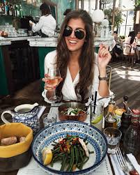 Where To Eat In Paris France Pink Mamma Paris Bri Anderson Brianaanderson Instagram Pose Instagram Poses