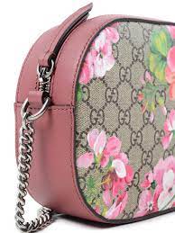 Chain shoulder strap with 22 drop and leather shoulder panel. Gucci Blooms Gg Supreme Mini Chain Bag Cross Body Bags 409535ku2in8693