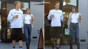 06.01.2021 · cody simpson and his new girlfriend, marloes stevens, have 'amazing chemistry' and she sees some 'long term potential' with this romance. Miley Cyrus And Cody Simpson All Loved Up On Coffee Date Metro News