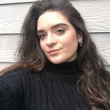 Roberta Manheim's Instagram, Twitter & Facebook