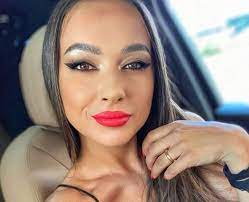 Apr 04, 2021 · vlăduța lupău se bucură de vară pe marginea unui superb lac, cu lebede. VlÄƒduÈ›a LupÄƒu In Cel Mai Sexy Costum De Baie Artista ApariÈ›ie IncendiarÄƒ La Malul MÄƒrii Foto Spynews Ro
