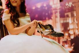 Oftentimes, the responses will be different, making for a funny game of trivia. 8 Games To Play At Your Wedding Banquet That Will Keep Your Guests From Their Phones Onethreeonefour Blog
