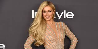 13 after dating for a year, according to vogue. Paris Hilton Is Engaged To Carter Reum Pics Entertainment Tonight