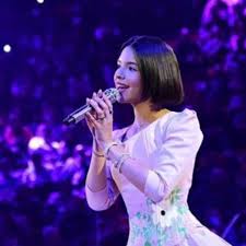 Listen to la llorona by angela aguilar, 206,606 shazams, featuring on музыка мариачи, and viva méxico! Angela Aguilar Enamora Con Su Vestido De Talavera Poblana En Los Grammy Soy Carmin