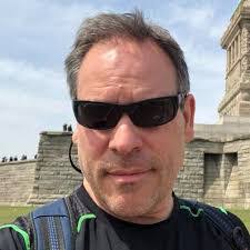 Darren Weber's Instagram, Twitter & Facebook